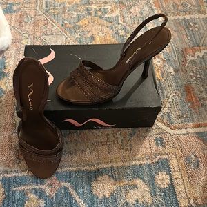 Nina sling back heels. Brown/bronze. Size 9